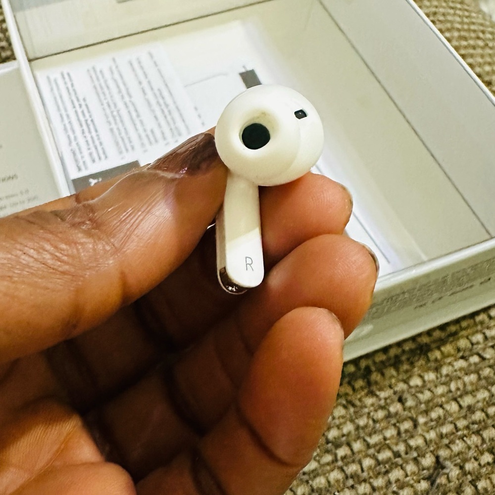 Sound Core True Wireless Bluetooth Earbuds - Picture 13 of 15